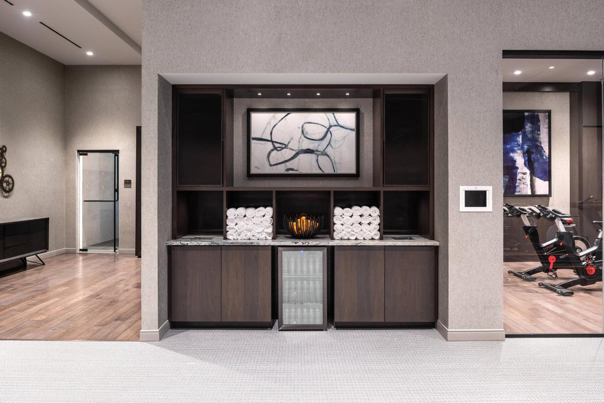 Hotel The Row At Assembly Row, Autograph Collection